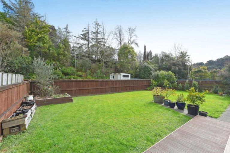 Photo of property in 2/5 Taunton Way, Pinehaven, Upper Hutt, 5019