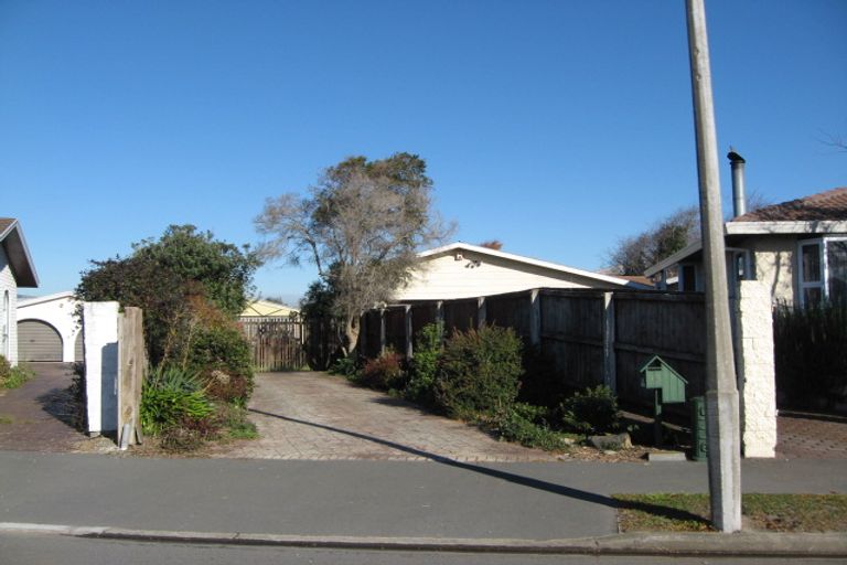 Photo of property in 15 Caithness Street, New Brighton, Christchurch, 8083