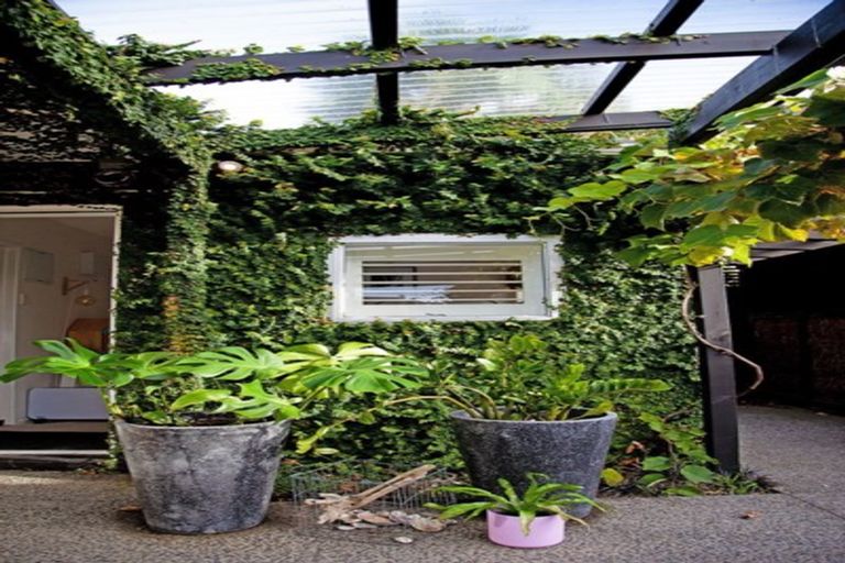 Photo of property in 2/246 Lake Road, Hauraki, Auckland, 0622