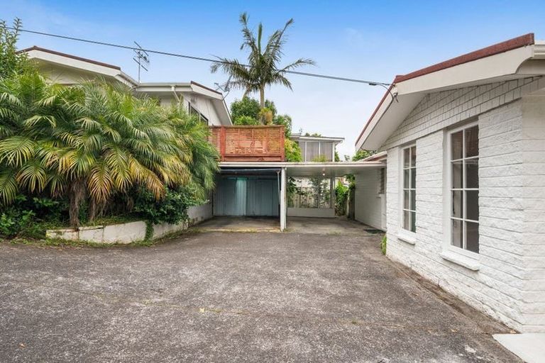 Photo of property in 2/235 Sunset Road, Sunnynook, Auckland, 0632