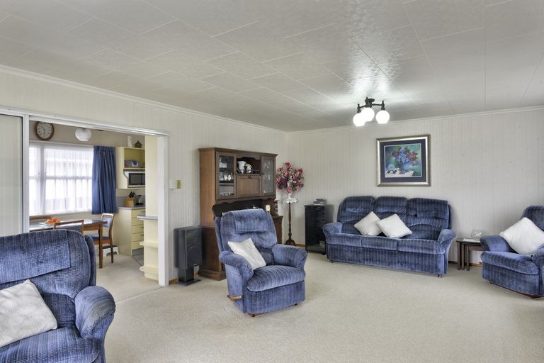 Photo of property in 11 Fairbrother Street, Carterton, 5713