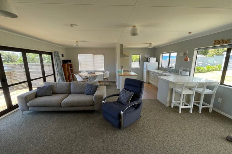 Photo of property in 36 Kahukura Avenue, Waitarere Beach, Levin, 5510