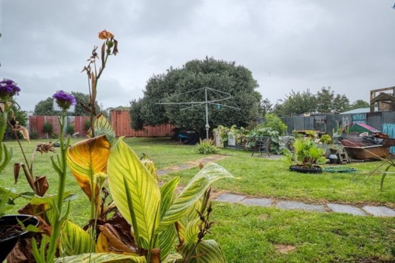 Photo of property in 16 Tolerton Avenue, Elgin, Gisborne, 4010