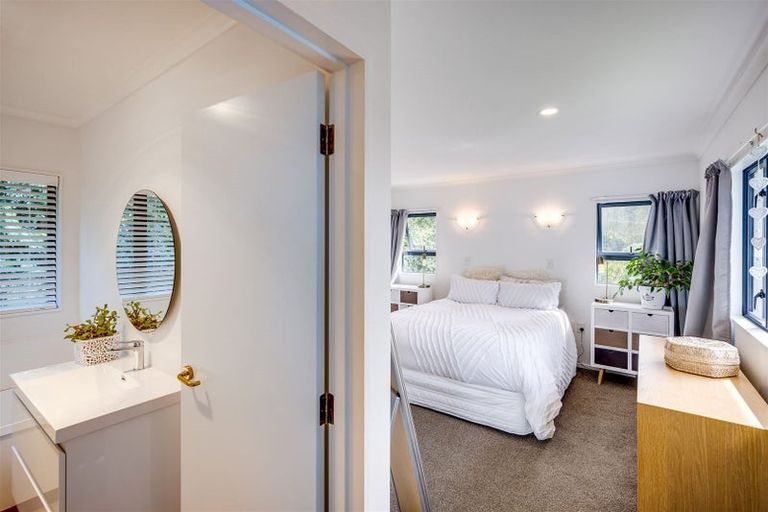 Photo of property in 101a Main Road, Clive, 4102