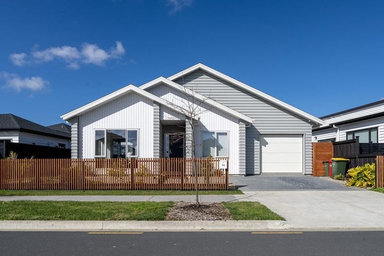Photo of property in 34 Tipu Crescent, Wainui, 0932