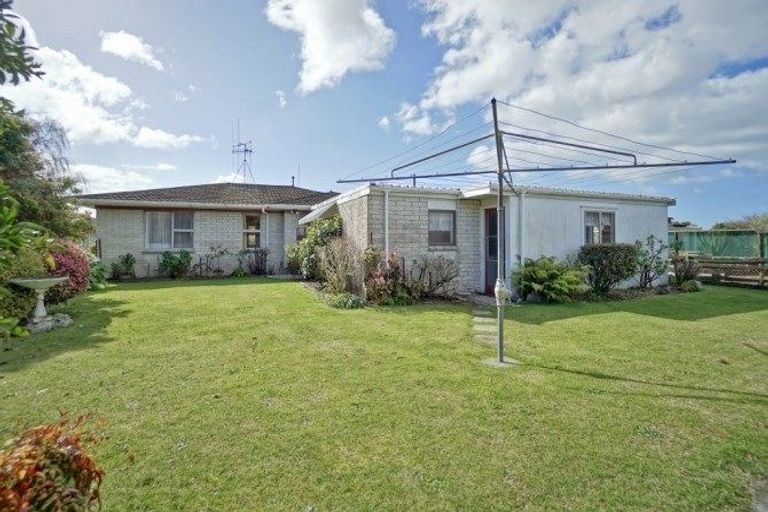 Photo of property in 12 Hookey Drive, Te Puke, 3119