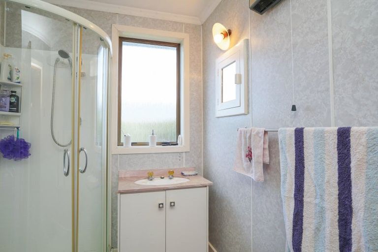 Photo of property in 52 Nichol Street, Heidelberg, Invercargill, 9812