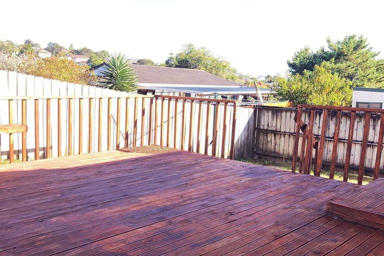 Photo of property in 142 Solar Road, Glen Eden, Auckland, 0602