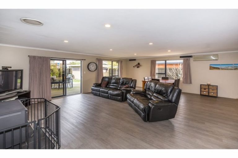 Photo of property in 16 Camleigh Close, Kaiapoi, 7630