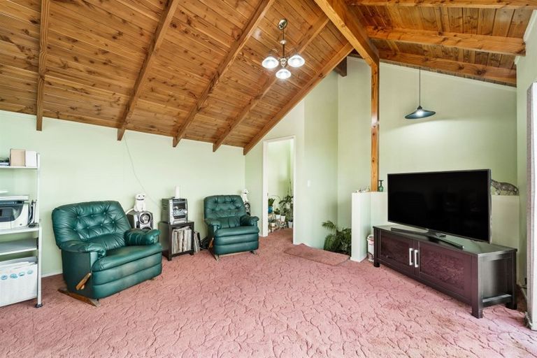 Photo of property in 7 Fairway Avenue, Red Beach, 0932