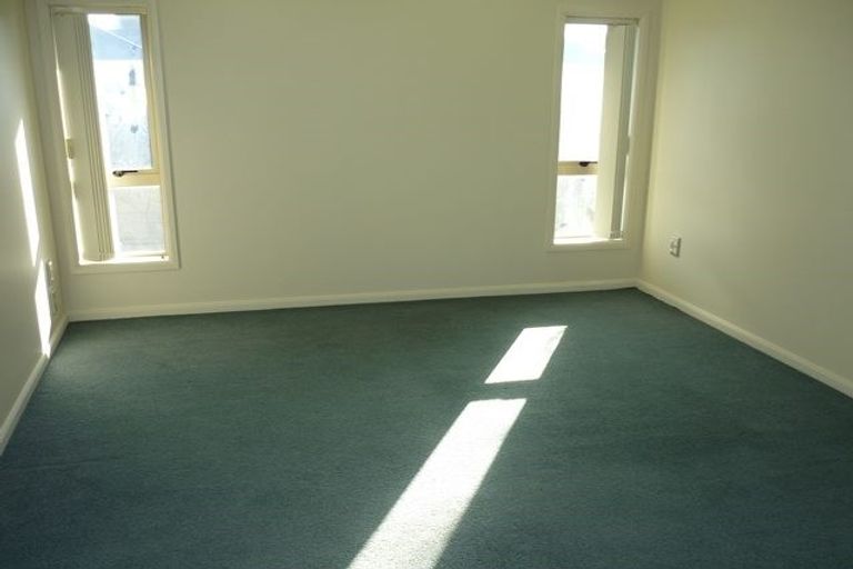 Photo of property in 16 Titirangi Crescent, Parklands, Christchurch, 8083