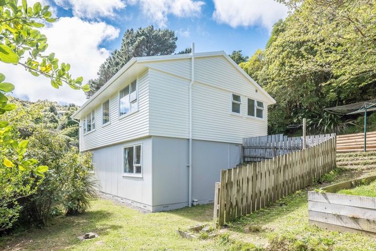 Photo of property in 8 Tobruk Street, Karori, Wellington, 6012