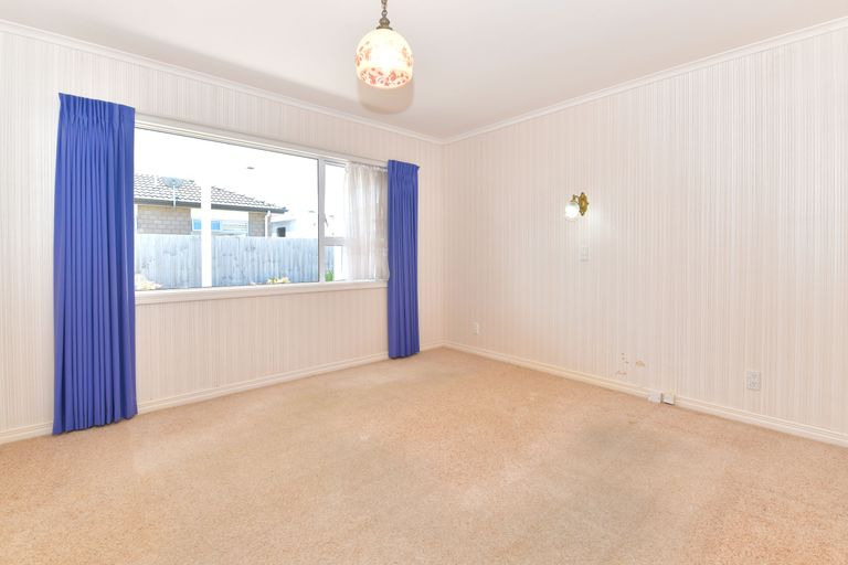 Photo of property in 32b Edward Avenue, Orewa, 0931