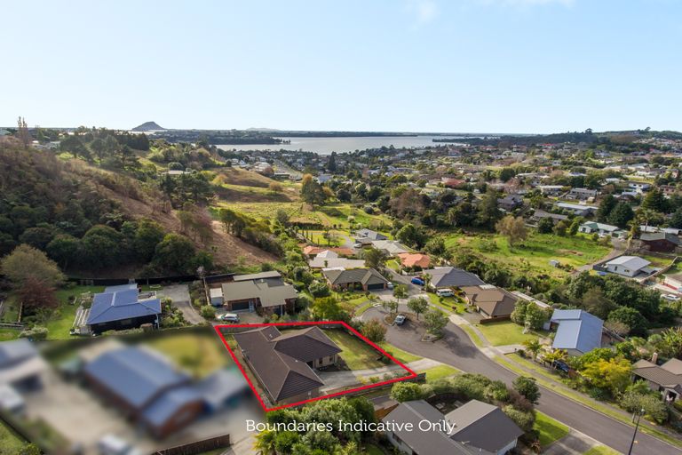 Photo of property in 31 Bateleur Close, Welcome Bay, Tauranga, 3112