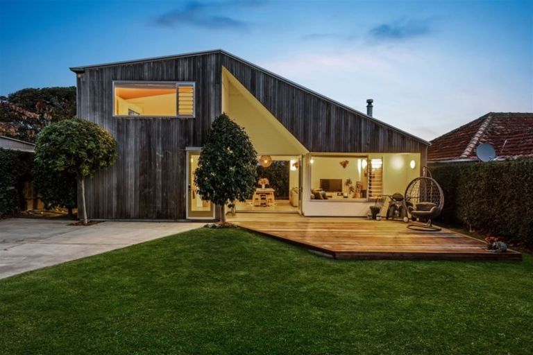 Photo of property in 49a Oranga Avenue, Onehunga, Auckland, 1061