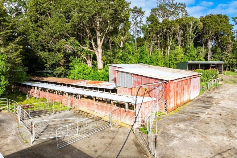 Photo of property in 348 Tauraroa Road, Maungakaramea, 0178