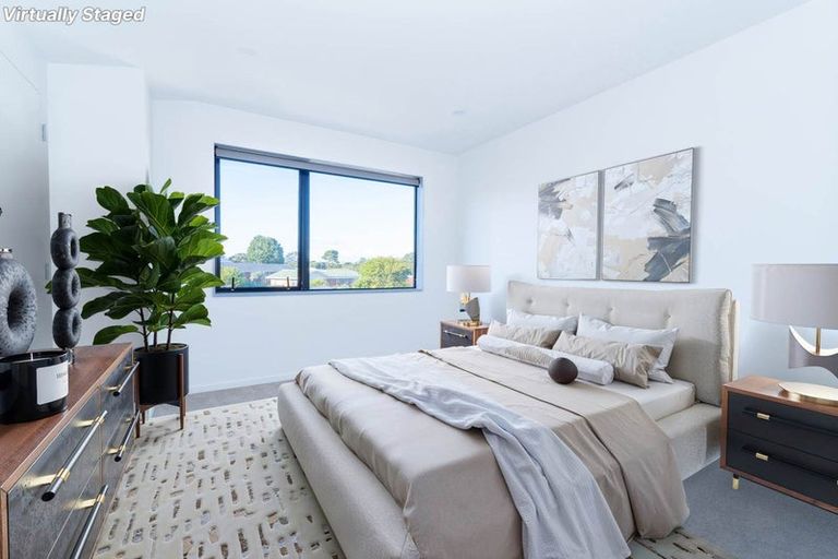 Photo of property in 3/82 Rosewarne Crescent, Glendene, Auckland, 0602