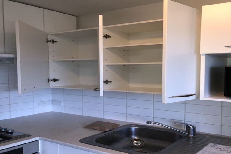 Photo of property in 2/39 Bayview Road, Bayview, Auckland, 0629