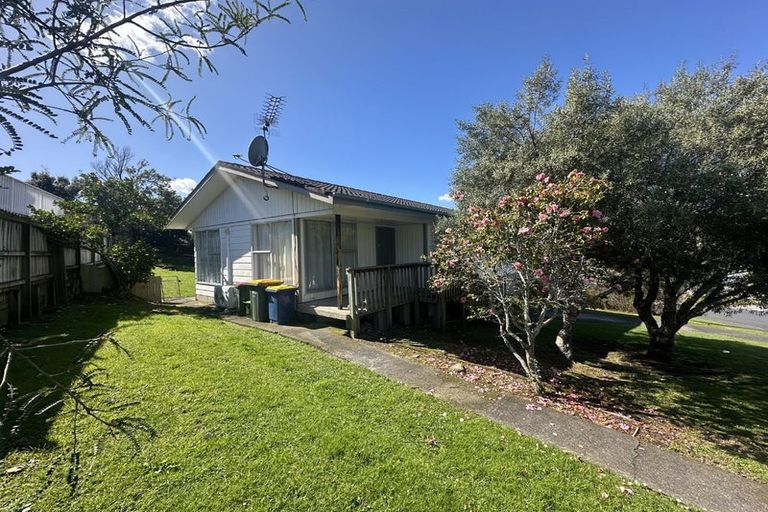 Photo of property in 30 Keegan Drive, Massey, Auckland, 0614