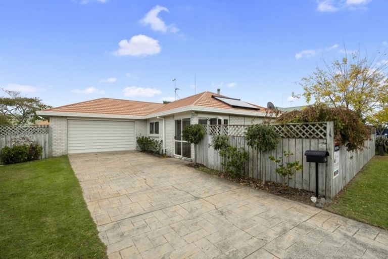 Photo of property in 90 Evans Road, Papamoa Beach, Papamoa, 3118