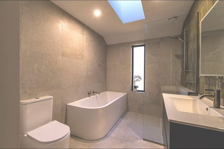 Photo of property in 37 Ruapehu Street, Paraparaumu, 5032