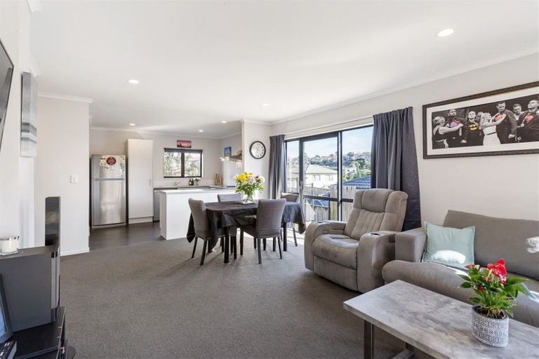 Photo of property in 68 Claverdon Drive, Massey, Auckland, 0614