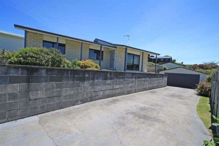 Photo of property in 4 Fantome Place, Whalers Gate, New Plymouth, 4310