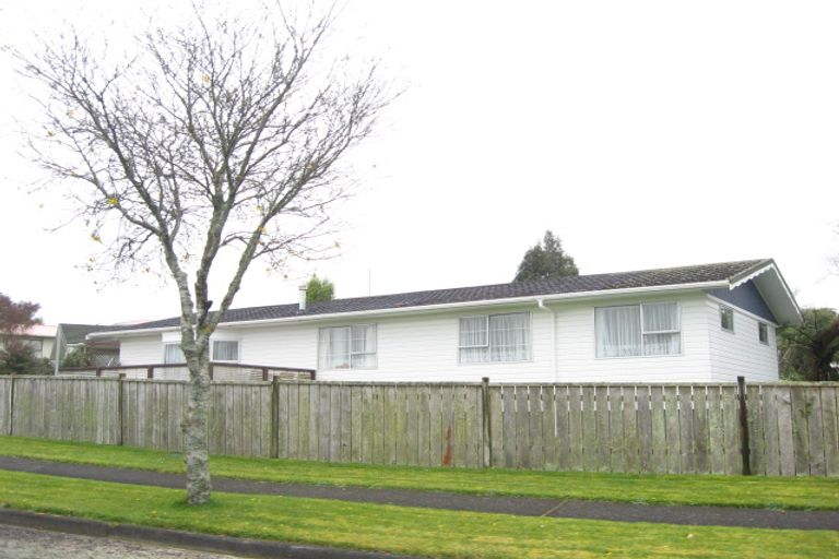 Photo of property in 9 Hickford Place, Okato, 4335