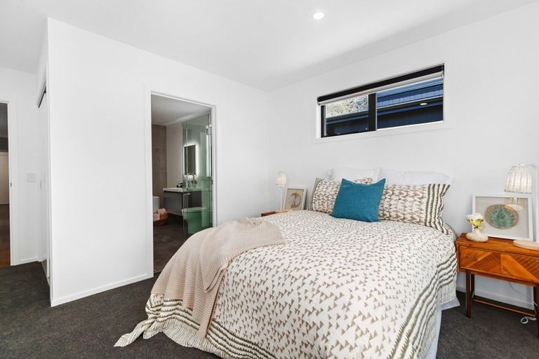 Photo of property in 21 Bannister Street, Jacks Point, Queenstown, 9371