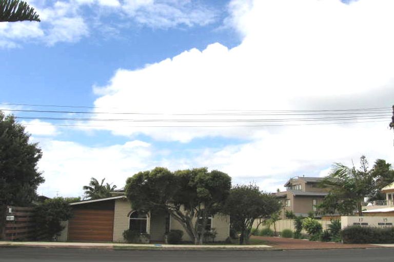 Photo of property in 1/17 Craig Road, Milford, Auckland, 0620