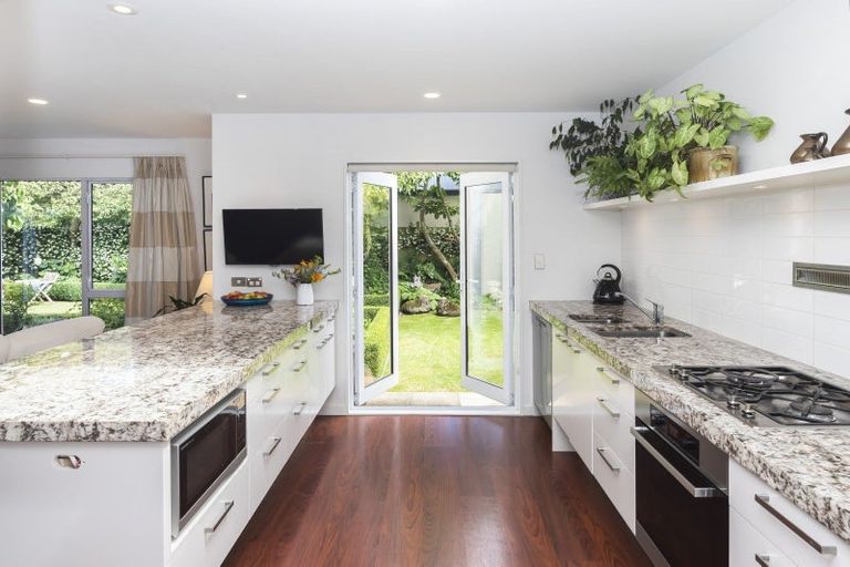 Photo of property in 37 Chapter Street, St Albans, Christchurch, 8052