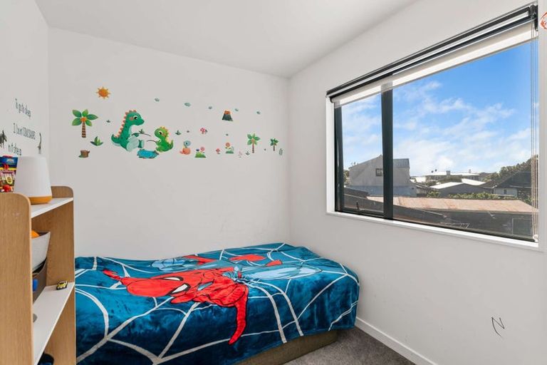 Photo of property in 9/3 Abbotleigh Avenue, Te Atatu Peninsula, Auckland, 0610