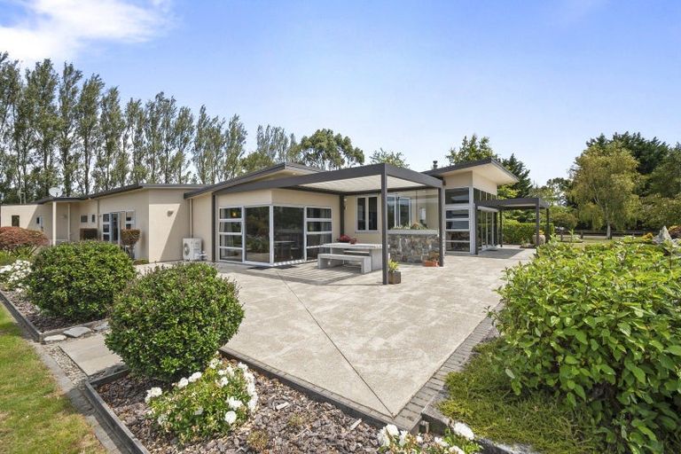 Photo of property in 14 Branksome Place, Aokautere, Palmerston North, 4471