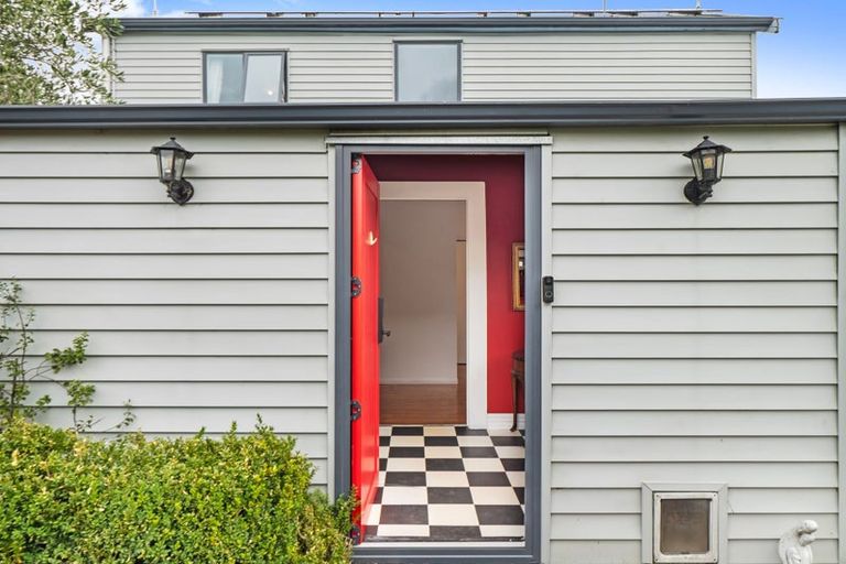 Photo of property in 297 Lake Terrace Road, Shirley, Christchurch, 8061