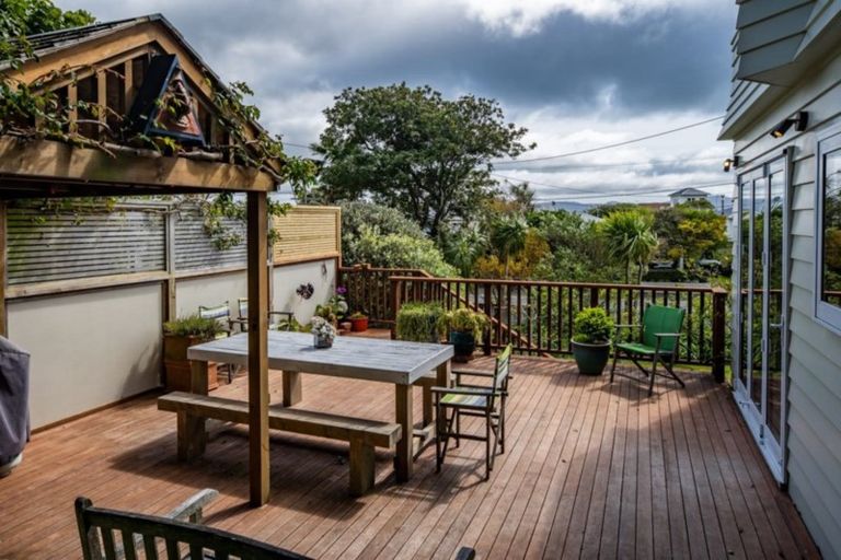 Photo of property in 325b Muritai Road, Eastbourne, Lower Hutt, 5013