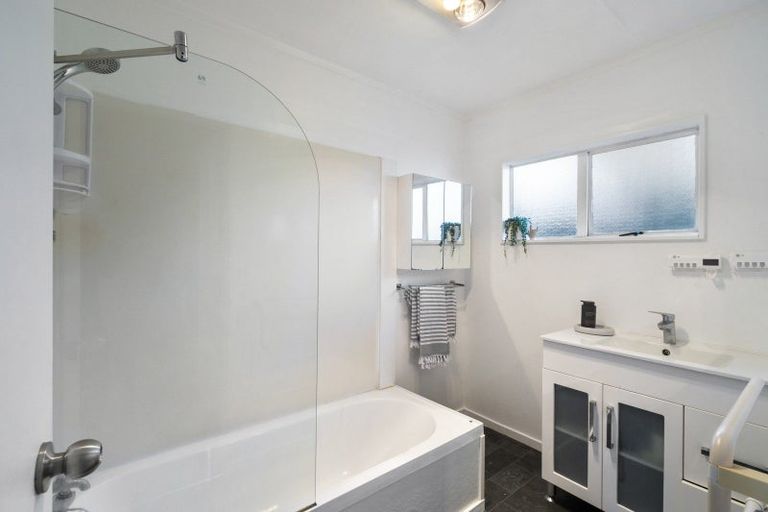 Photo of property in 48 Fraser Drive, Feilding, 4702