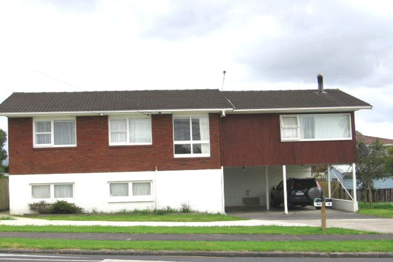 Photo of property in 108 Te Atatu Road, Te Atatu South, Auckland, 0610