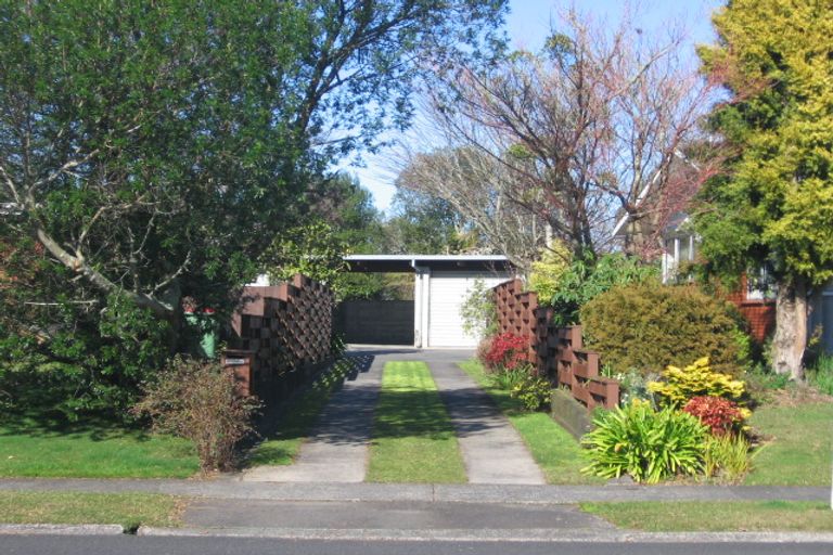 Photo of property in 42 Chedworth Avenue, Chedworth, Hamilton, 3210