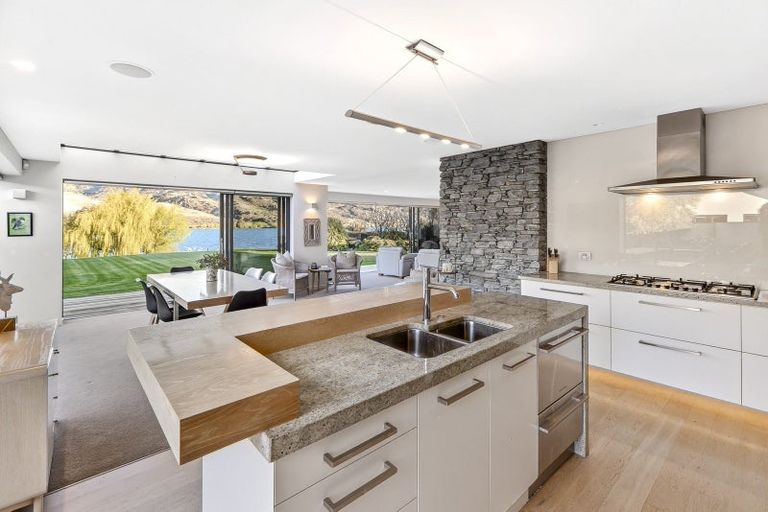 Photo of property in 12 De Bettencor Place, Mount Pisa, Cromwell, 9383