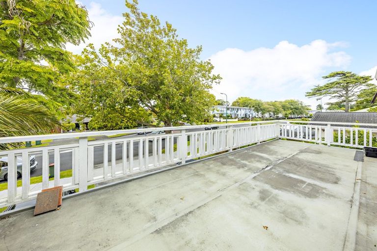Photo of property in 123 Wattle Farm Road, Wattle Downs, Auckland, 2103
