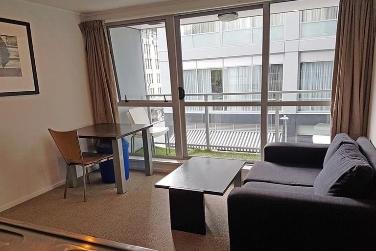 Photo of property in Altitude Apartments, 2h/34 Kingston Street, Auckland Central, Auckland, 1010