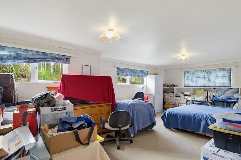 Photo of property in 24 Maungakaramea Road, Puwera, Whangarei, 0178