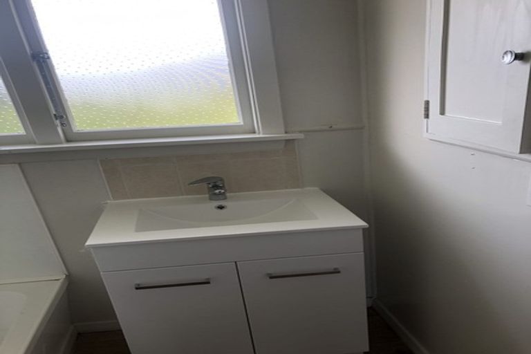 Photo of property in 10a Epsom Road, Sockburn, Christchurch, 8042