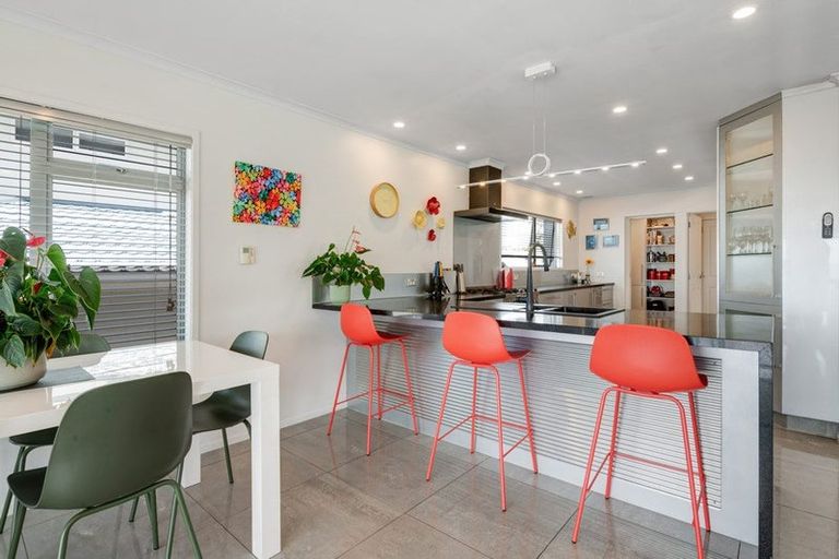 Photo of property in 192 Vipond Road, Stanmore Bay, Whangaparaoa, 0932