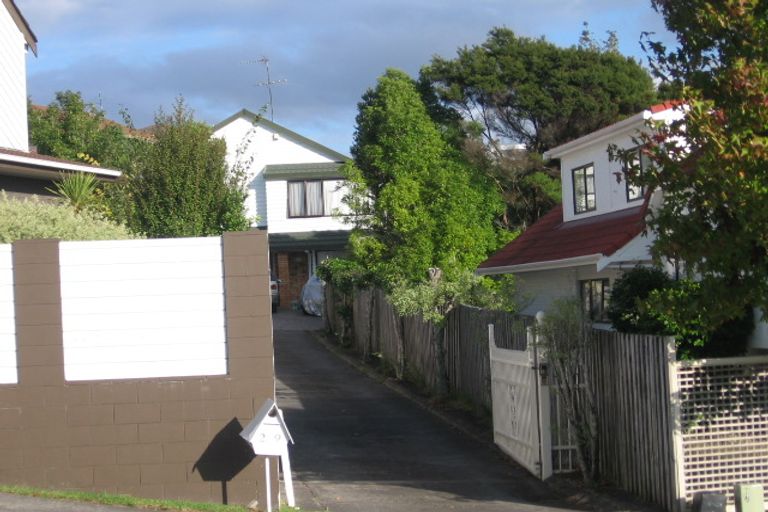 Photo of property in 219 Chelsea View Drive, Chatswood, Auckland, 0626