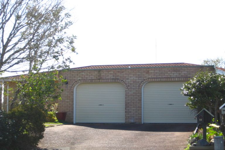 Photo of property in 11 Ruskin Place, Westown, New Plymouth, 4310