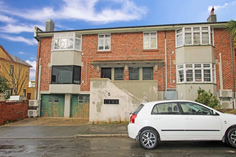 Photo of property in 1/5 Duchess Avenue, Dunedin Central, Dunedin, 9016