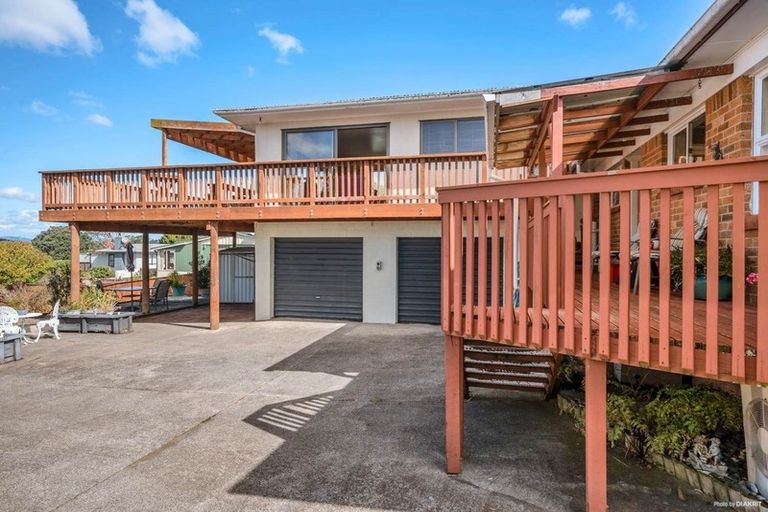 Photo of property in 6 Lucas Place, Weymouth, Auckland, 2103