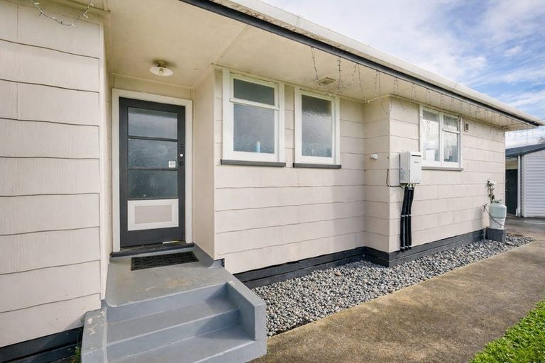 Photo of property in 33 Holland Crescent, Bulls, 4818