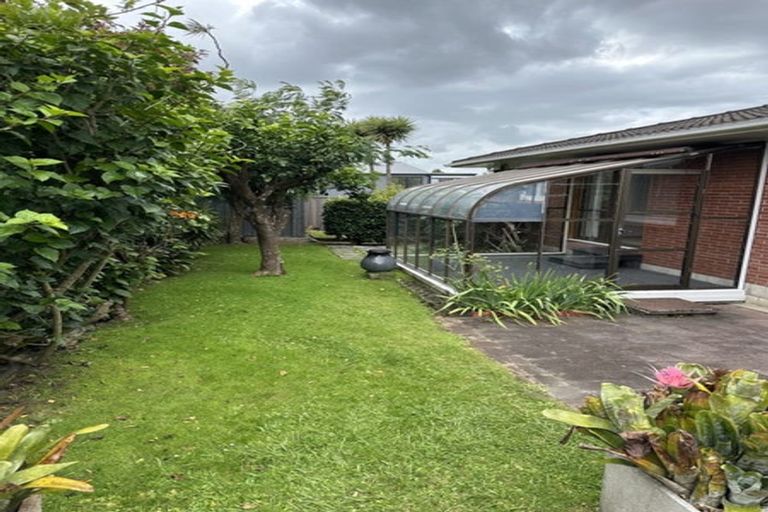 Photo of property in 3/2 Tobruk Crescent, Milford, Auckland, 0620